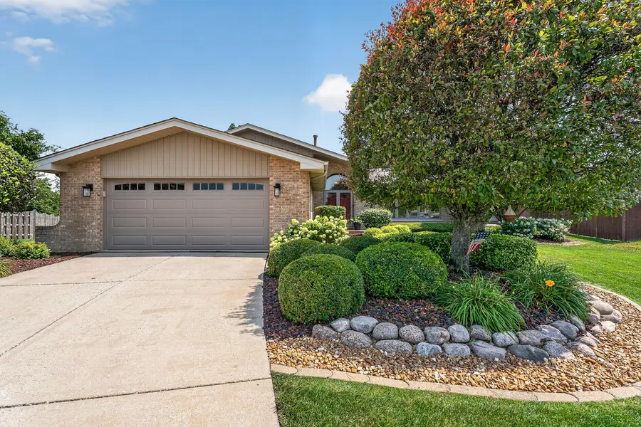 11723 Hidden Brook Court, Orland Park, IL 60467 - #2