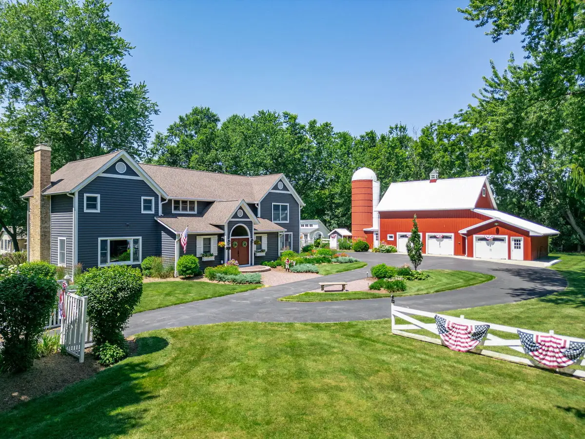 688 W South Street, Woodstock, IL 60098 - #1