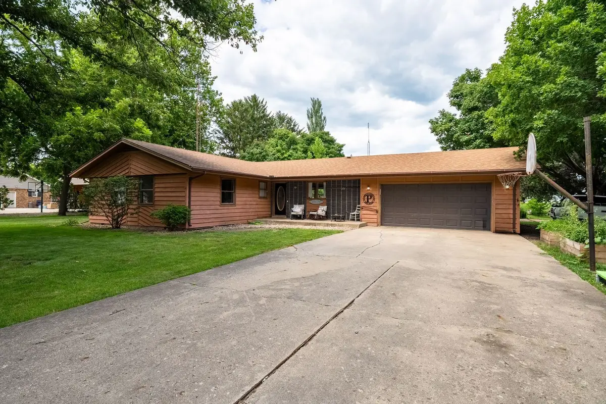 204 E Koopman Drive, Flanagan, IL 61740 - #1