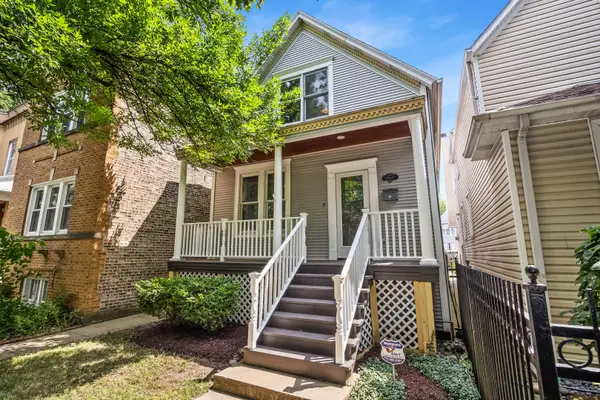 1907 W Warner Avenue, Chicago, IL 60613