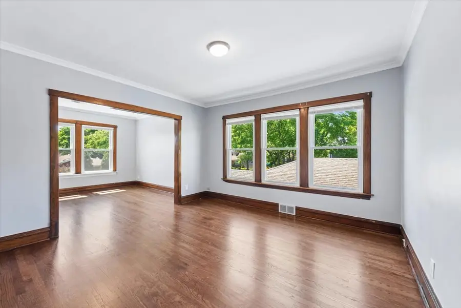 4854 W Winnemac Avenue, Chicago, IL 60630 - #3