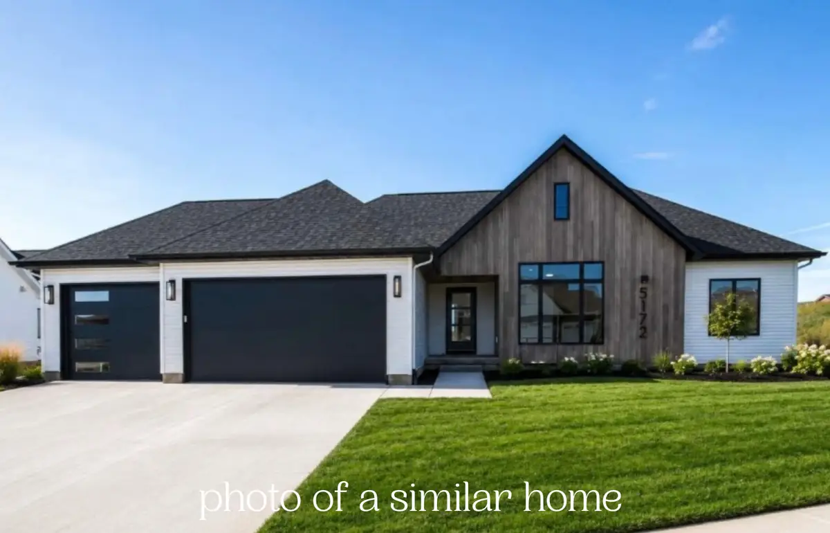 13 Viola Drive, Le Claire, IA 52753 - #1