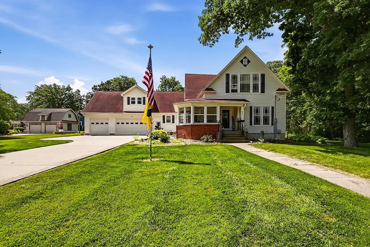 809 E Center Street, Ottawa, IL 61350 - #1