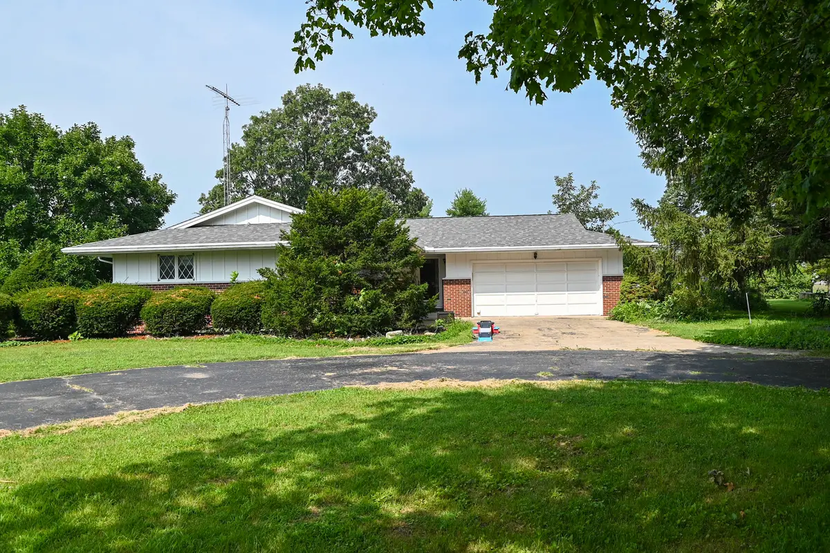 621 S Oakwood Street, Oakwood, IL 61858 - #1