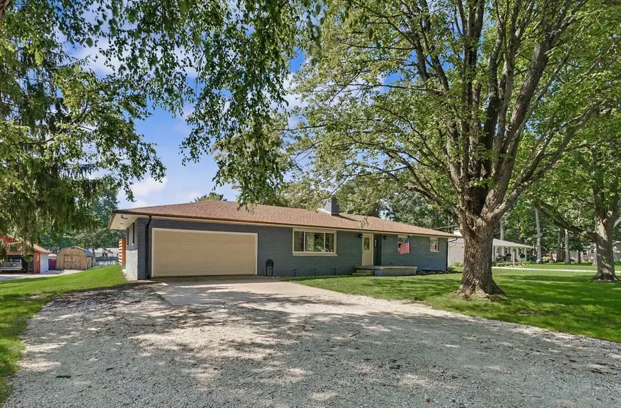 607 W Main Street, Mahomet, IL 61853 - #2