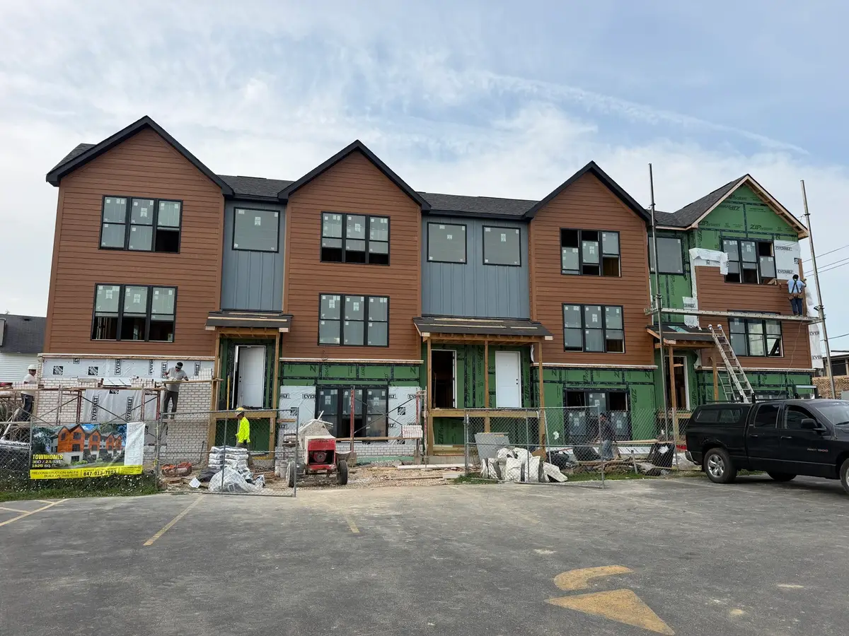 540 N Seymour Avenue #B, Mundelein, IL 60060 - #1