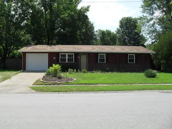 2105 W Partridge Lane, Carbondale, IL 62901