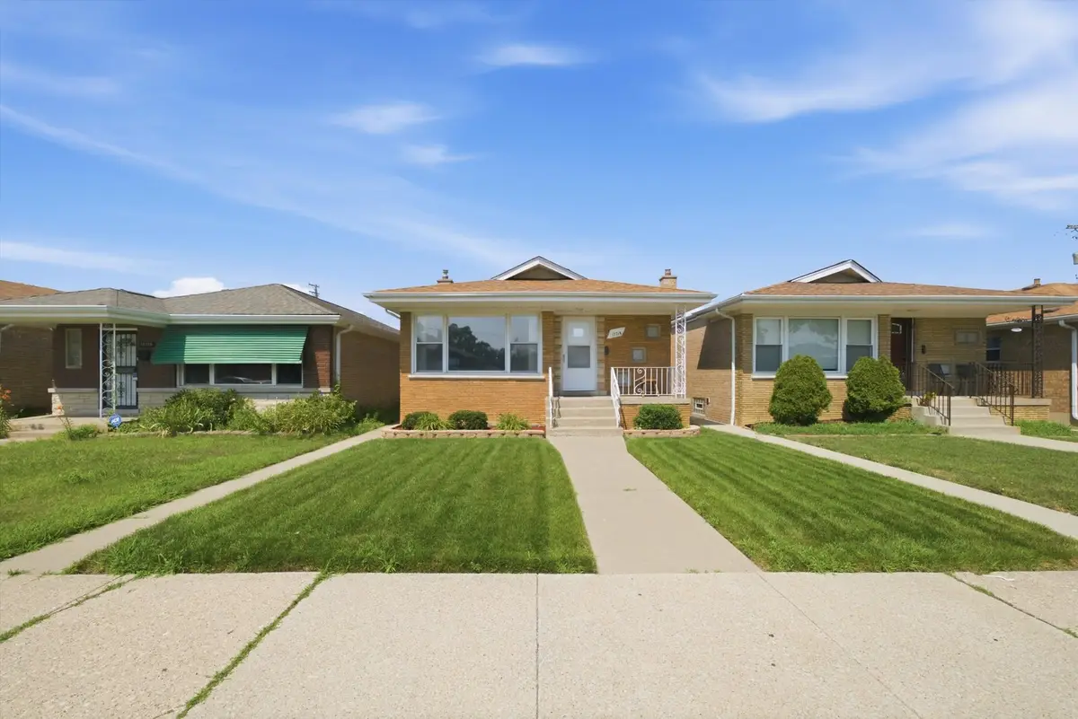 12718 S Justine Street, Calumet Park, IL 60827 - #1