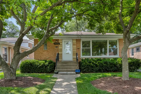 9522 Lawler Avenue, Skokie, IL 60077