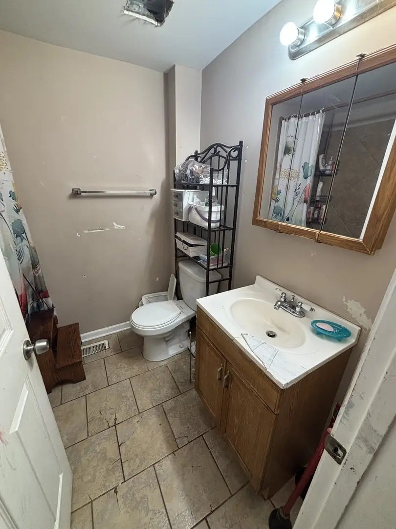 1329 Maple Avenue, Berwyn, IL 60402 - #2