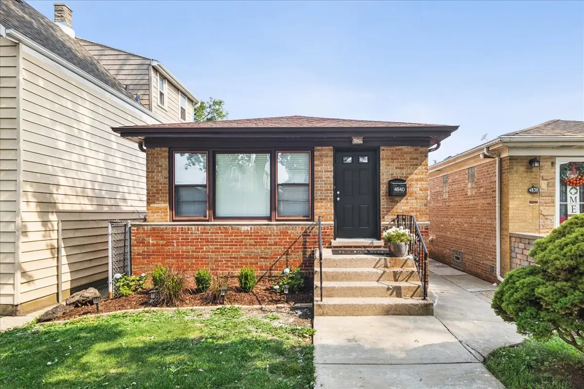 4840 W Gunnison Street, Chicago, IL 60630 - #1