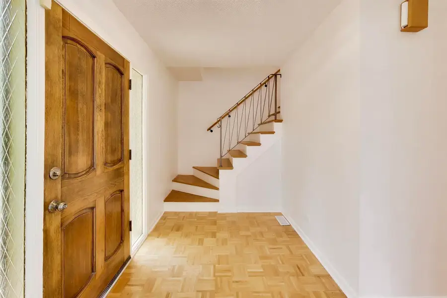 10S324 Hampshire Lane, Willowbrook, IL 60527 - #3