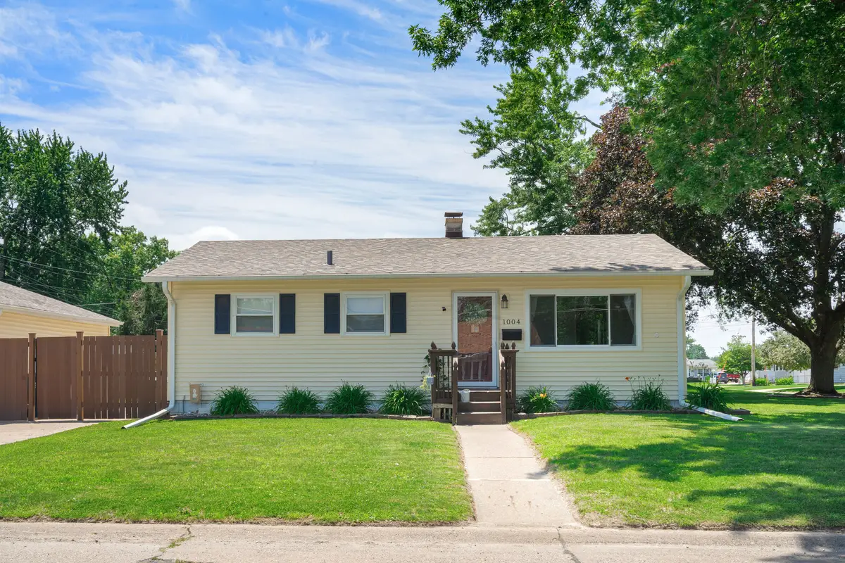 1004 37th Avenue, East Moline, IL 61244 - #1