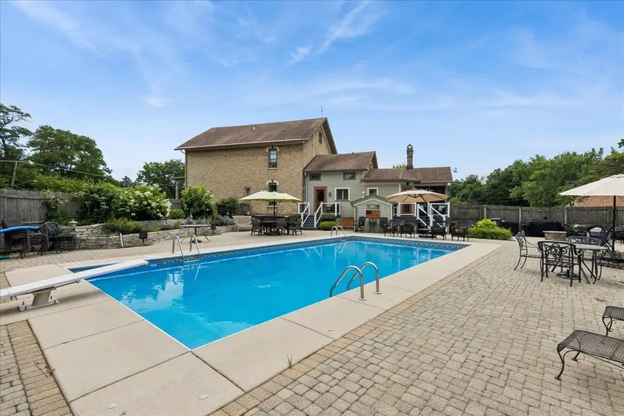 346 Sheridan Road, Winthrop Harbor, IL 60096 - #2