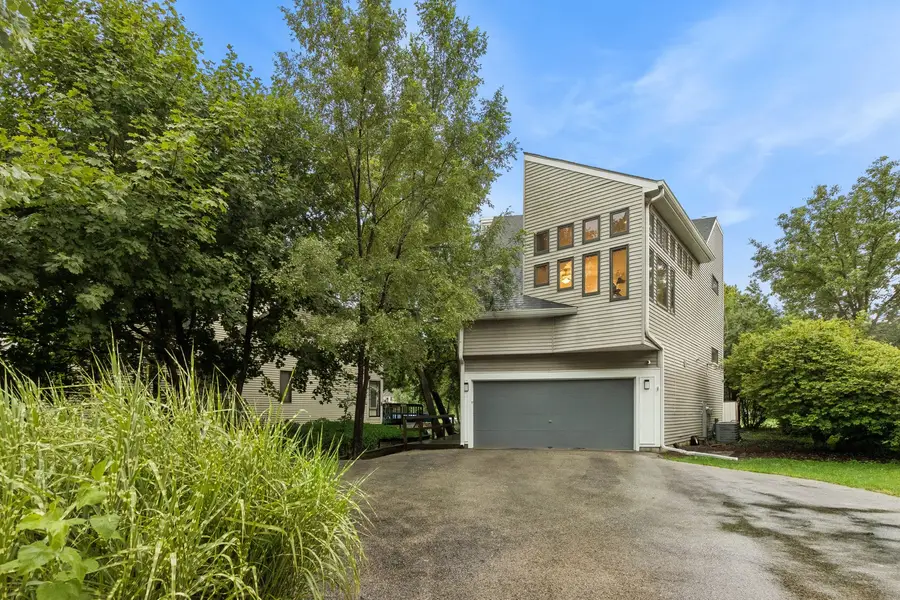 19449 W Forest Lane, Mundelein, IL 60060 - #2