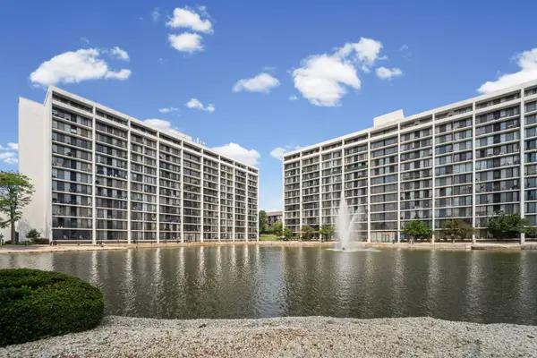2005 S Finley Road #212, Lombard, IL 60148