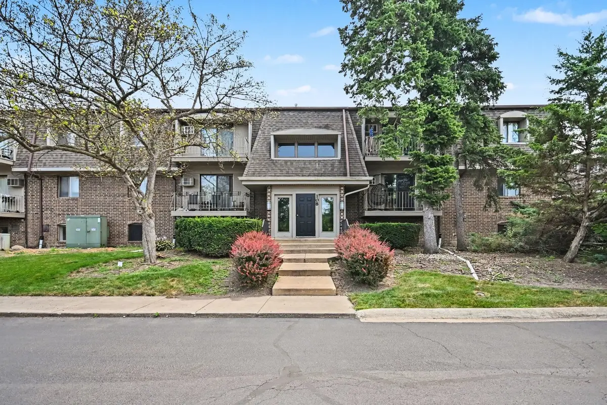 108 E Bailey Road, Naperville, IL 60565 - #1