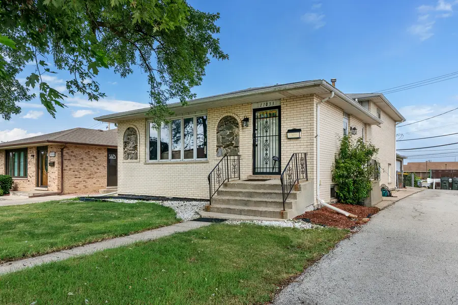 11033 Parkside Avenue, Chicago Ridge, IL 60415 - #2