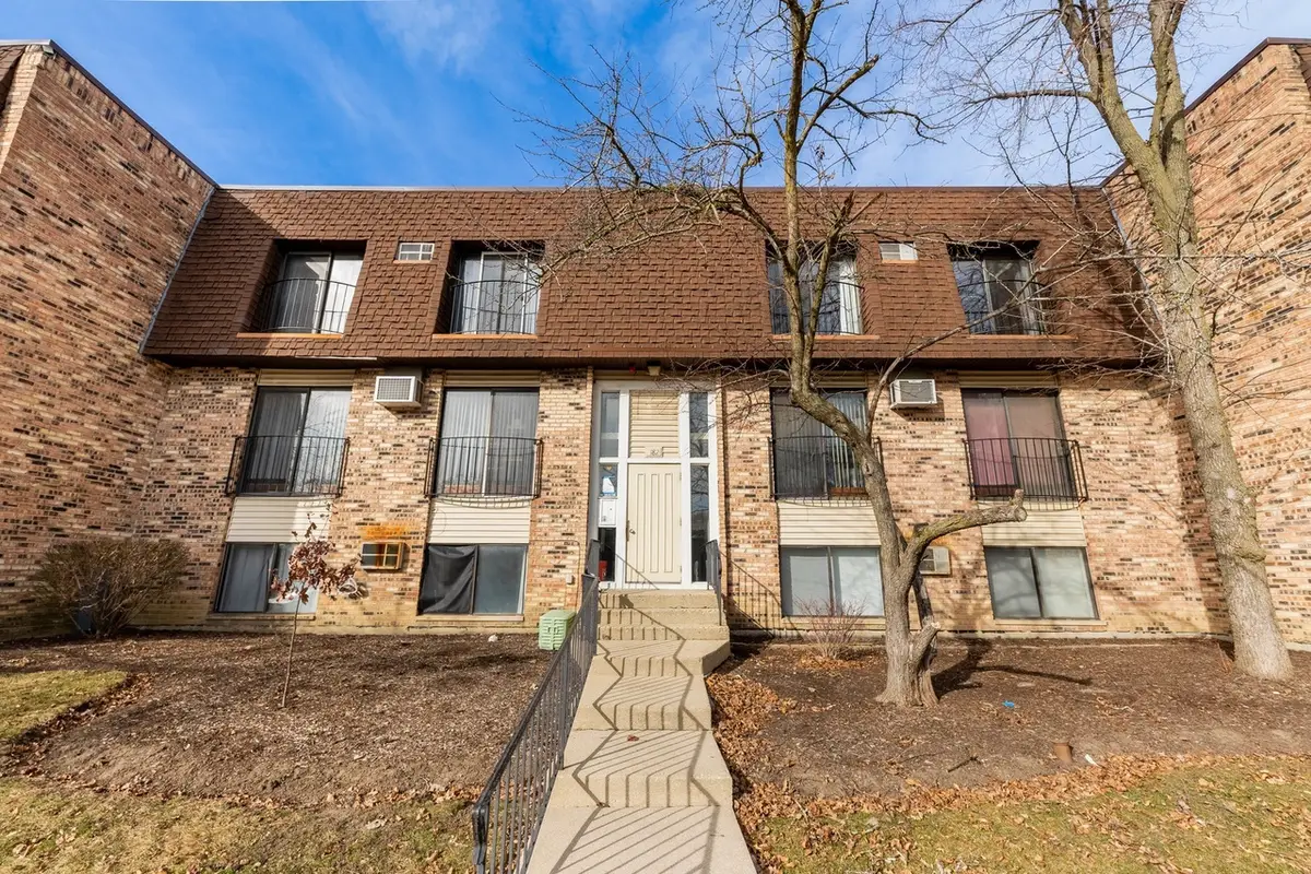 182 S Waters Edge Drive #301, Glendale Heights, IL 60139 - #1