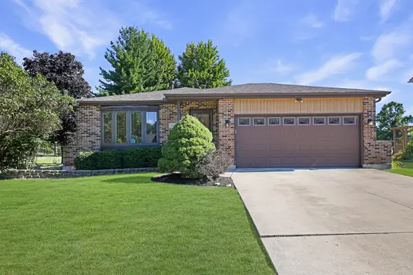 1447 Comanche Drive, Bolingbrook, IL 60490