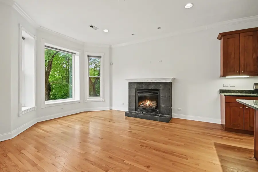 5210 N Winthrop Avenue #2, Chicago, IL 60640 - #3