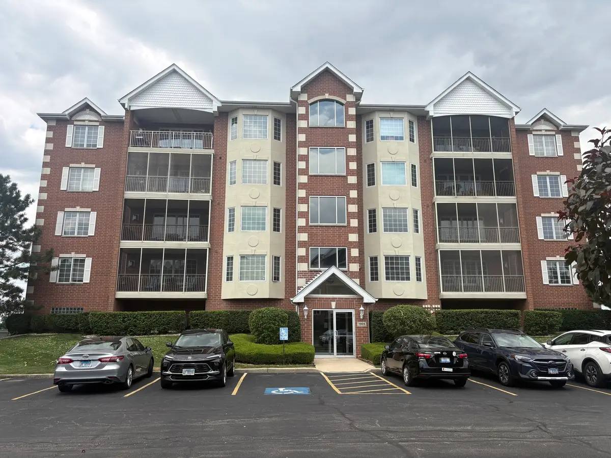 7904 Trinity Circle #2NW, Tinley Park, IL 60487 - #1