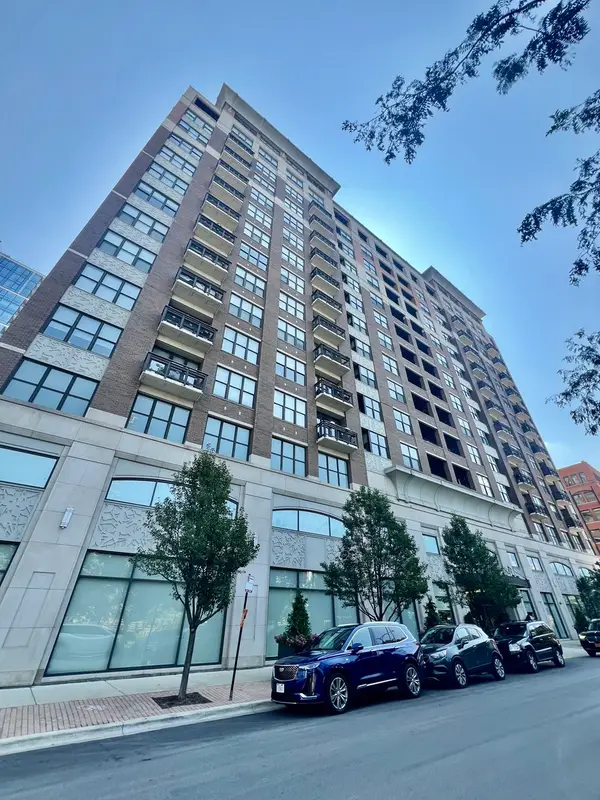 849 N Franklin Street #1009, Chicago, IL 60610
