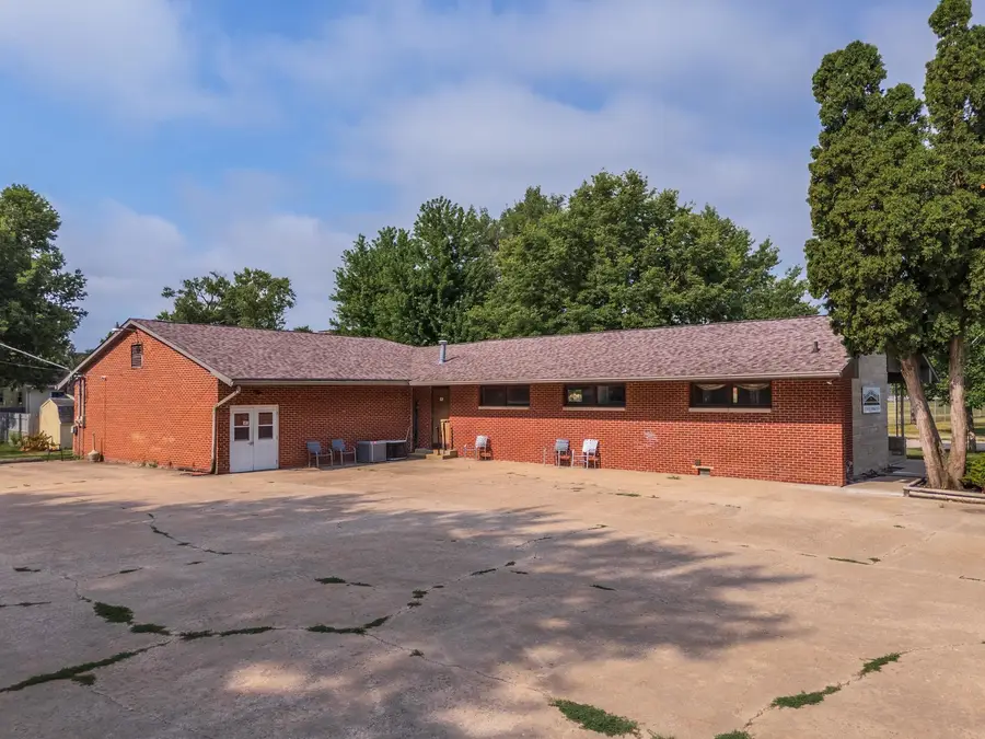 420 W Bennett Street, Pontiac, IL 61764 - #2