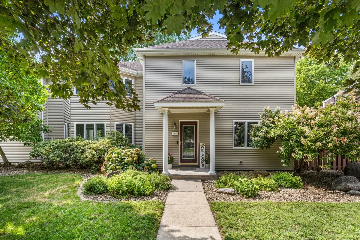 305 W Sangamon Street, Fisher, IL 61843 - #1