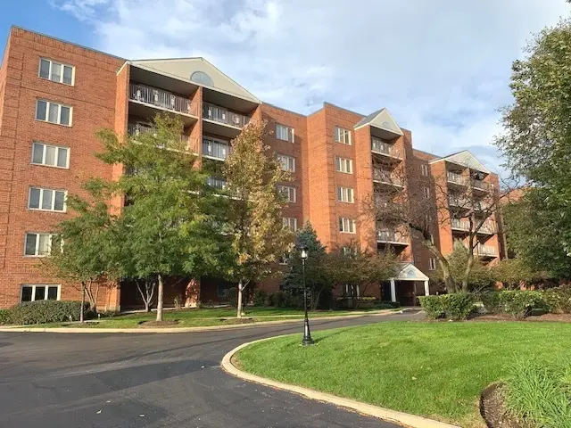 6540 W Irving Park Road #401, Chicago, IL 60634 - #1