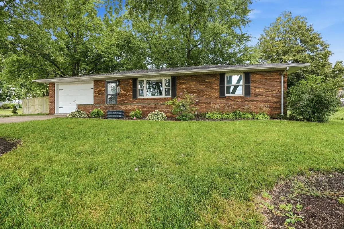 215 N Willow Street, White Heath, IL 61884 - #1