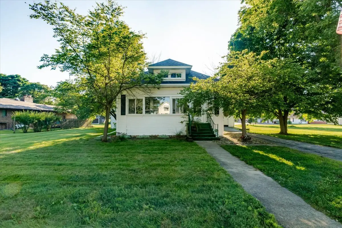 416 S Walnut Street, Wenona, IL 61377 - #1