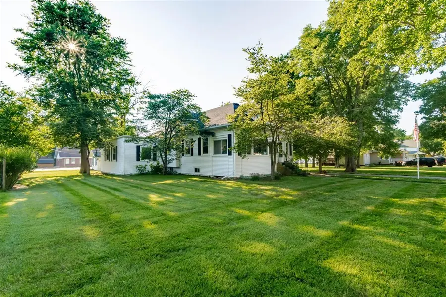 416 S Walnut Street, Wenona, IL 61377 - #3