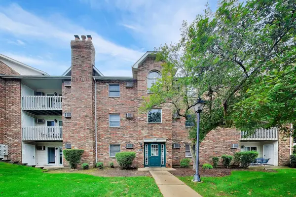4404 W Shamrock Lane #1A, McHenry, IL 60050