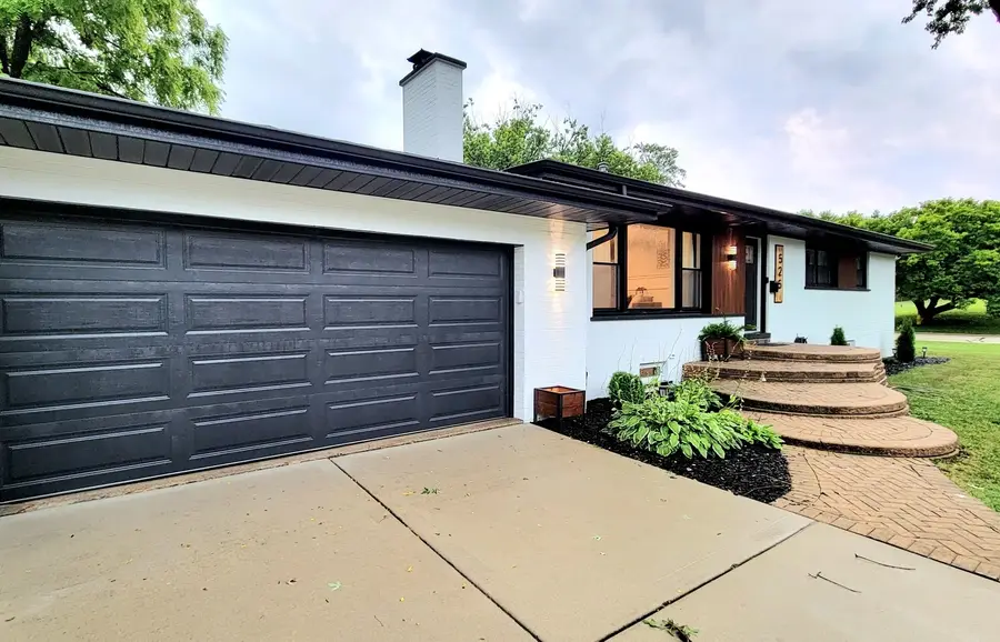 525 Bunning Drive, Downers Grove, IL 60516 - #2