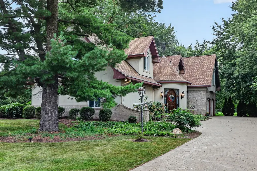 6116 S Brainard Avenue, La Grange Highlands, IL 60525 - #2