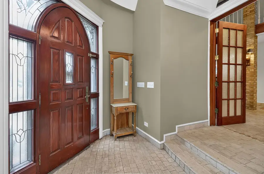 6116 S Brainard Avenue, La Grange Highlands, IL 60525 - #3