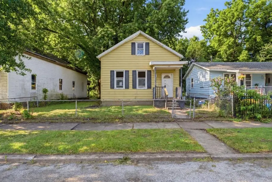 1851 W 6th Street, Davenport, IA 52802 - #2