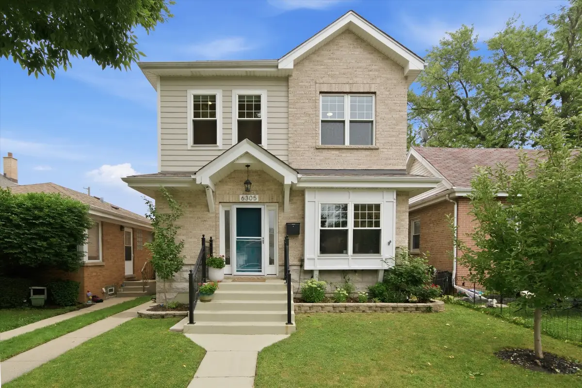 6305 N Kildare Avenue, Chicago, IL 60646 - #1