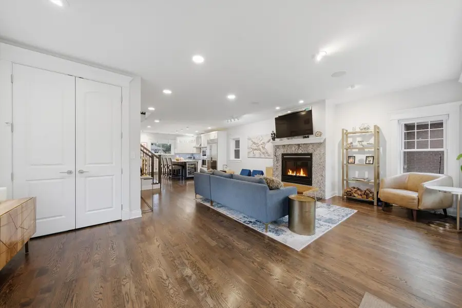 6305 N Kildare Avenue, Chicago, IL 60646 - #2