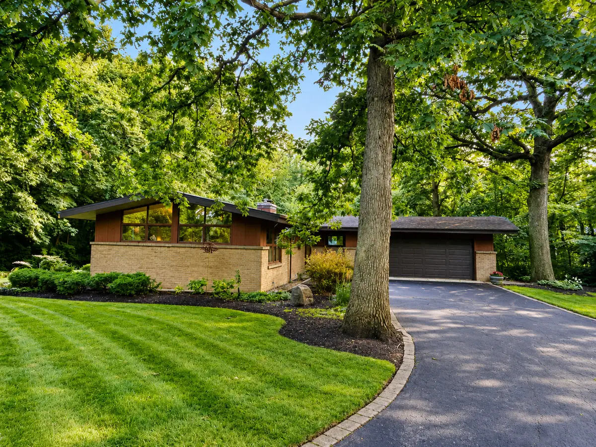 6N300 Oak Street, Roselle, IL 60172 - #1