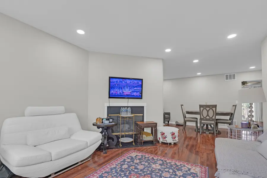 1916 Cheltenham Place, Schaumburg, IL 60194 - #3