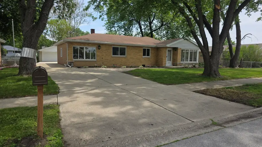 8867 Mobile Avenue, Oak Lawn, IL 60453 - #3