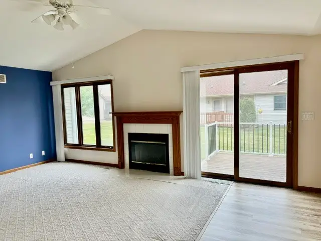 636 26th Street, Peru, IL 61354 - #3