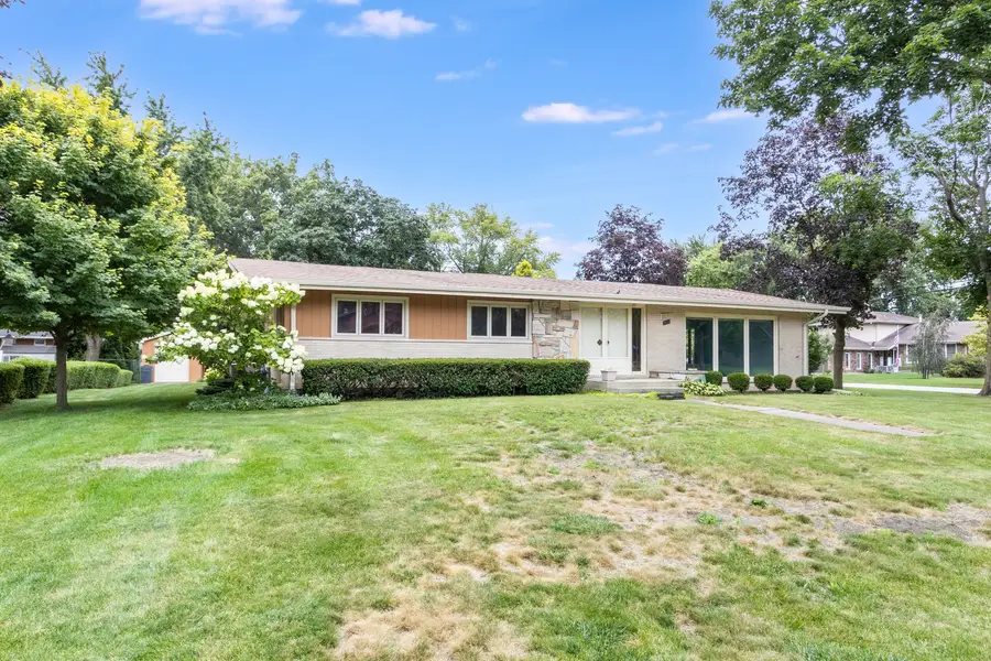 642 Country Lane, Beecher, IL 60401 - #2