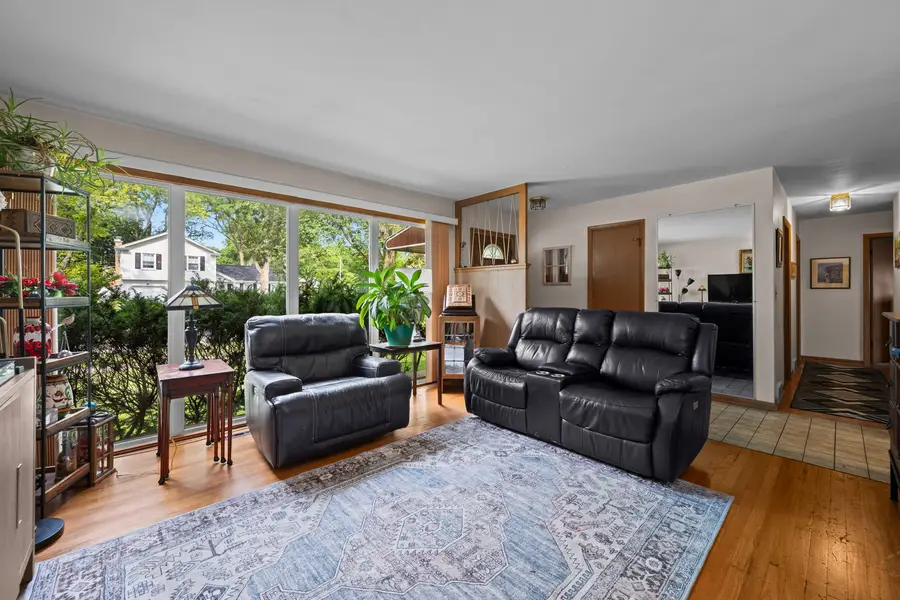 743 S Bennett Avenue, Palatine, IL 60067 - #3
