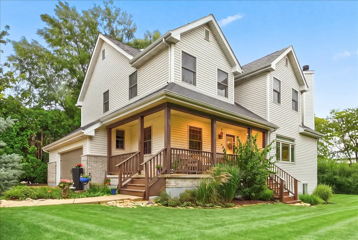 2S590 Seraph Holmes Court, Warrenville, IL 60555 - #1