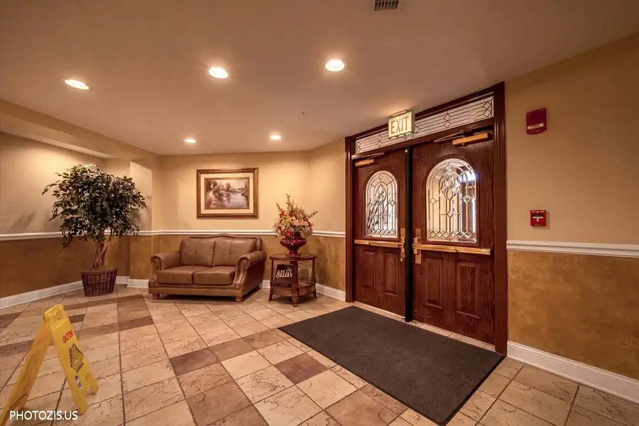 1 Itasca Place #302, Itasca, IL 60143 - #3