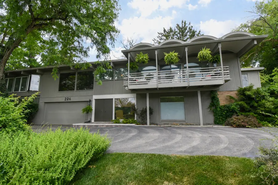 226 Beachview Lane, North Barrington, IL 60010 - #2