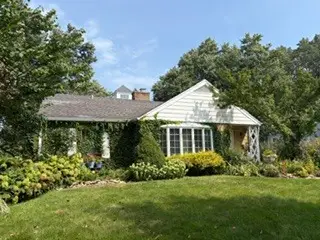 350 Ridgewood Avenue, Glen Ellyn, IL 60137 - #1